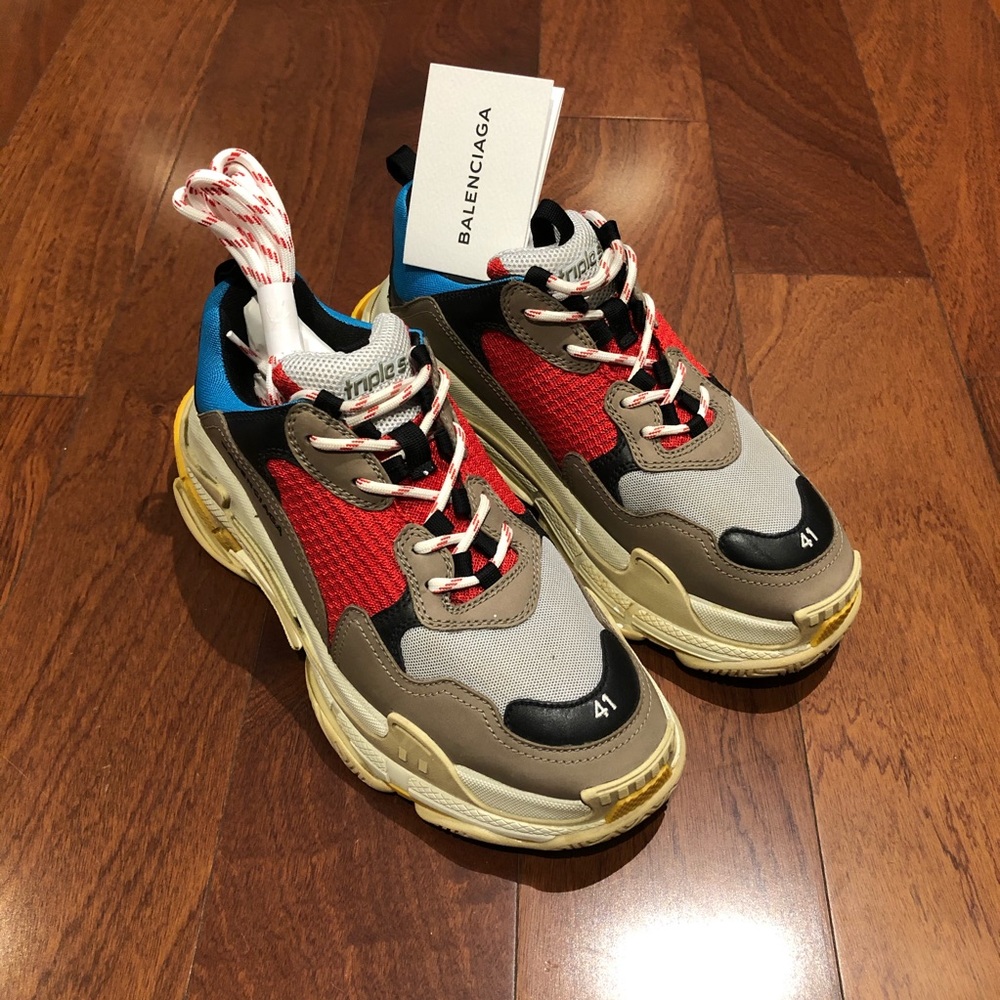 BALENCIAGA TRIPLE S